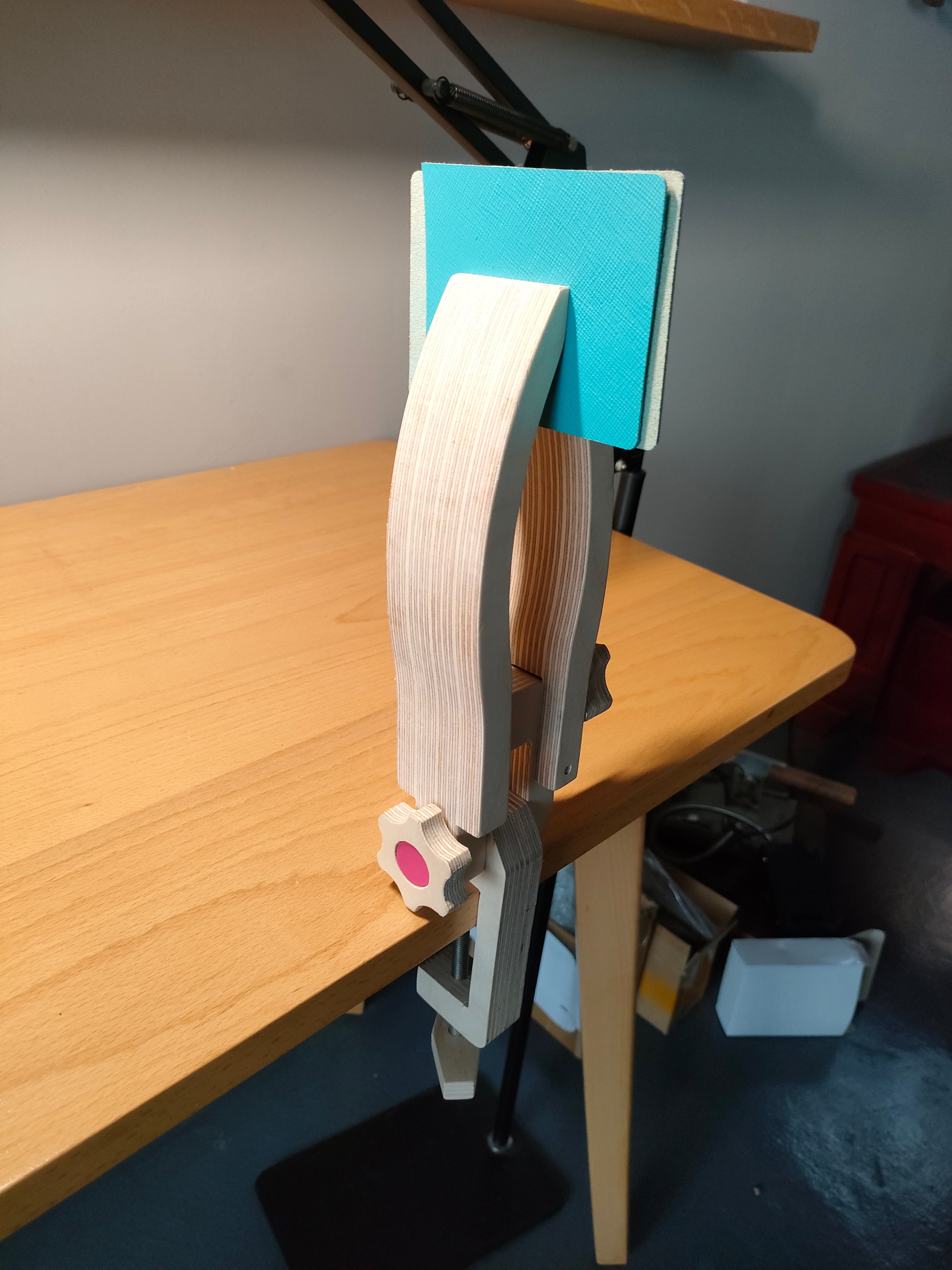 How To Make a Leather Stitching Pony Clamp