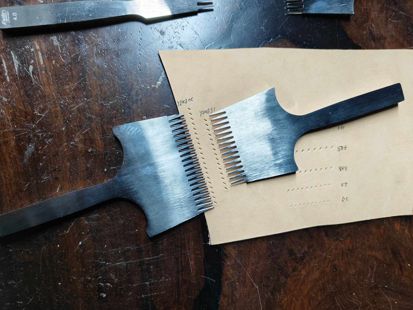 KL basic French prickin iron