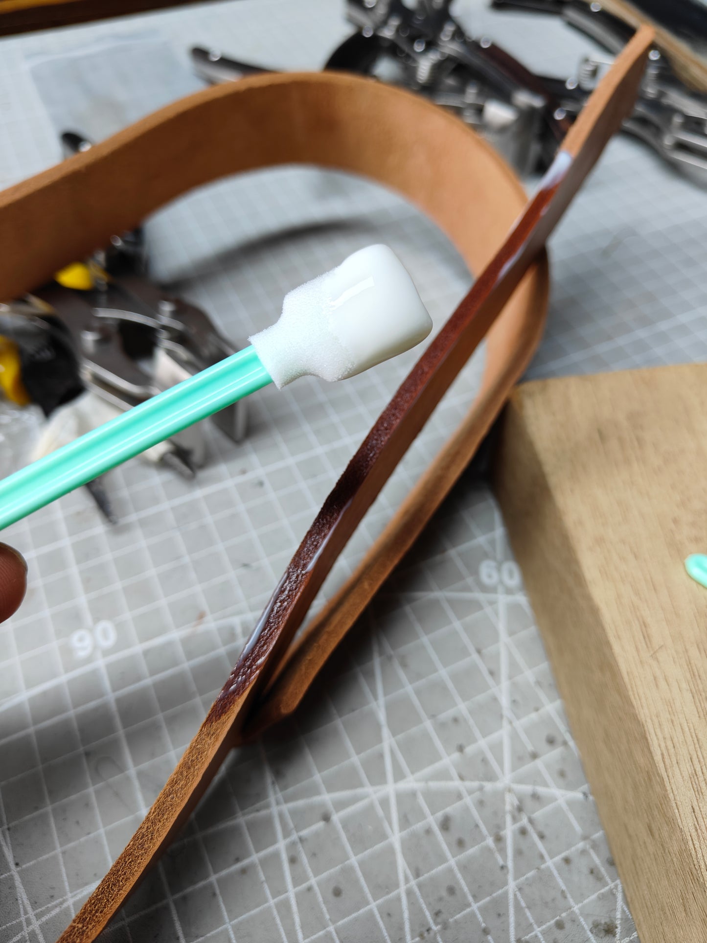 Foam stick edge paint