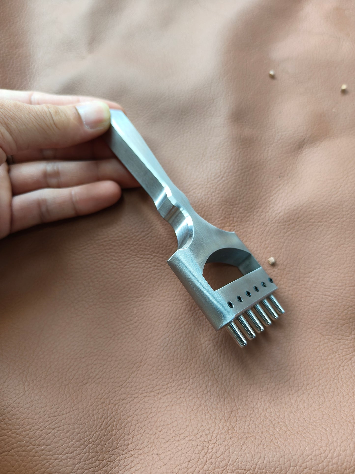 KL premiun watch strap punch 6 holes