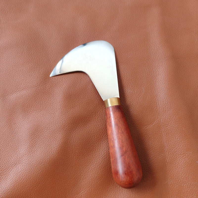 Custom made pattern round knife