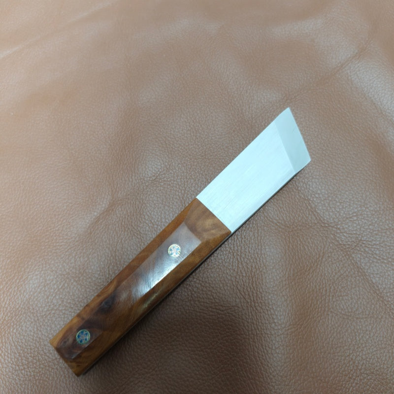 Full- tang handle premium skiving knife