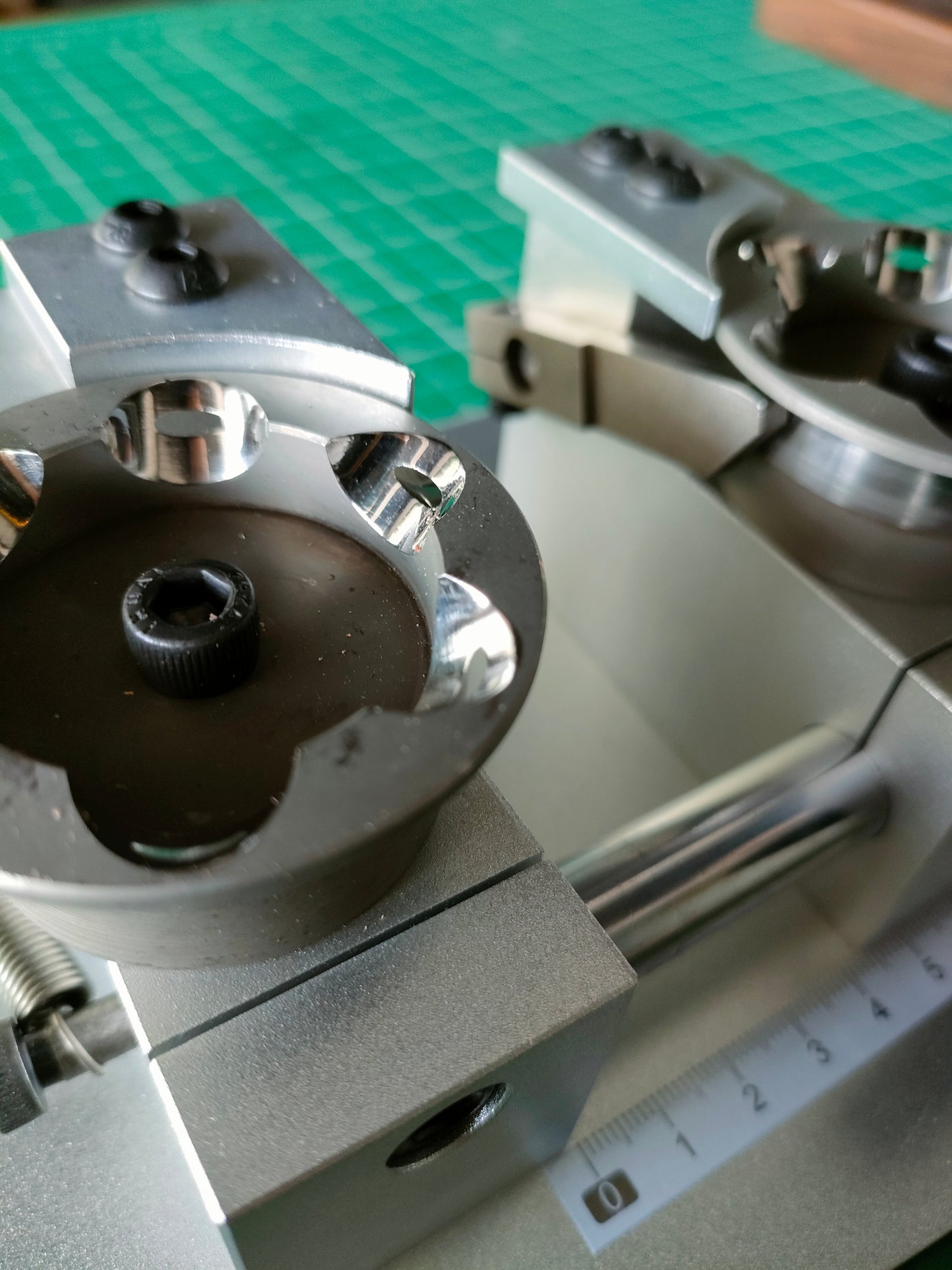 Strap Edeger machine