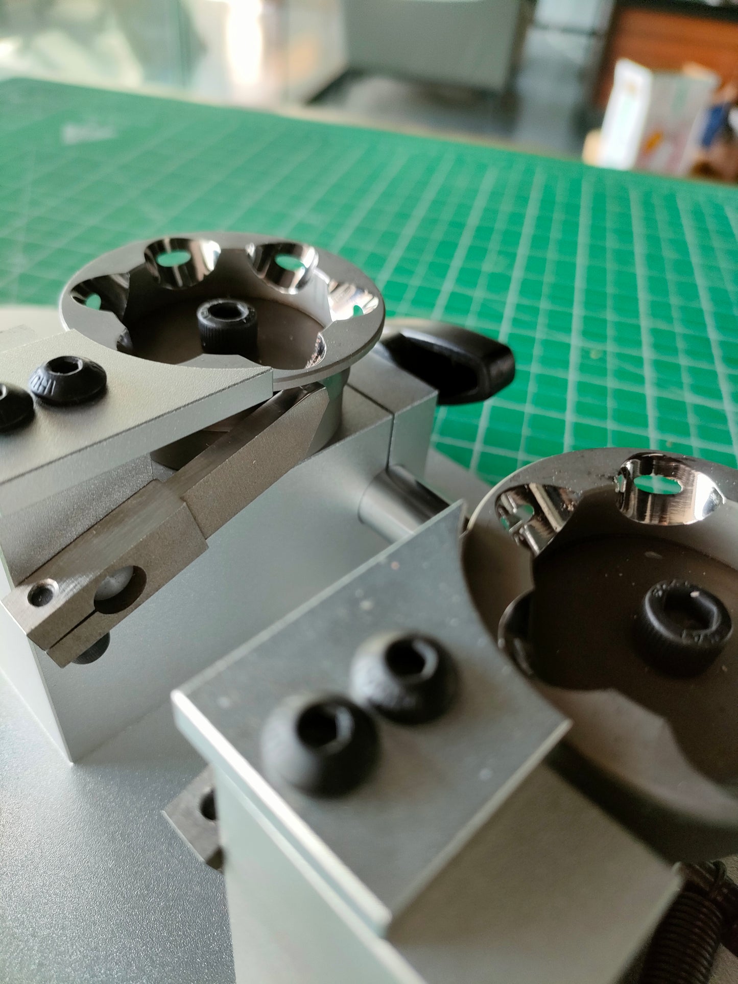 Strap Edeger machine