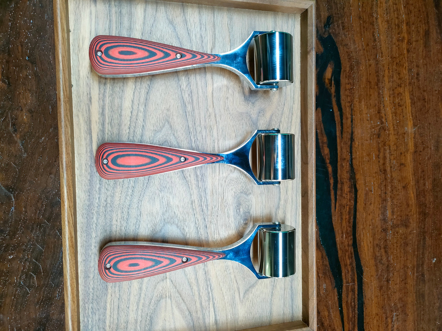 Premium G10 handle roller