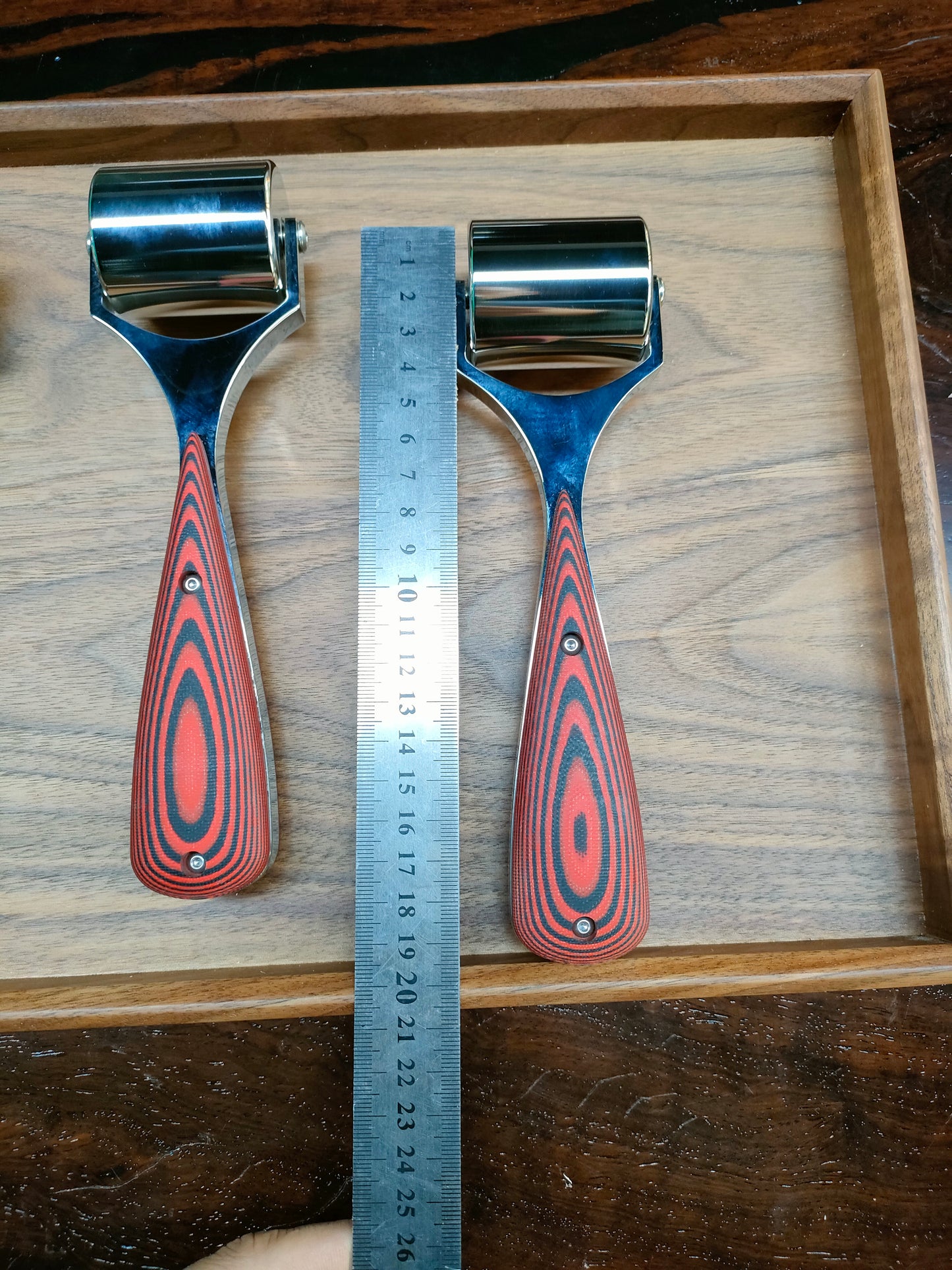 Premium G10 handle roller
