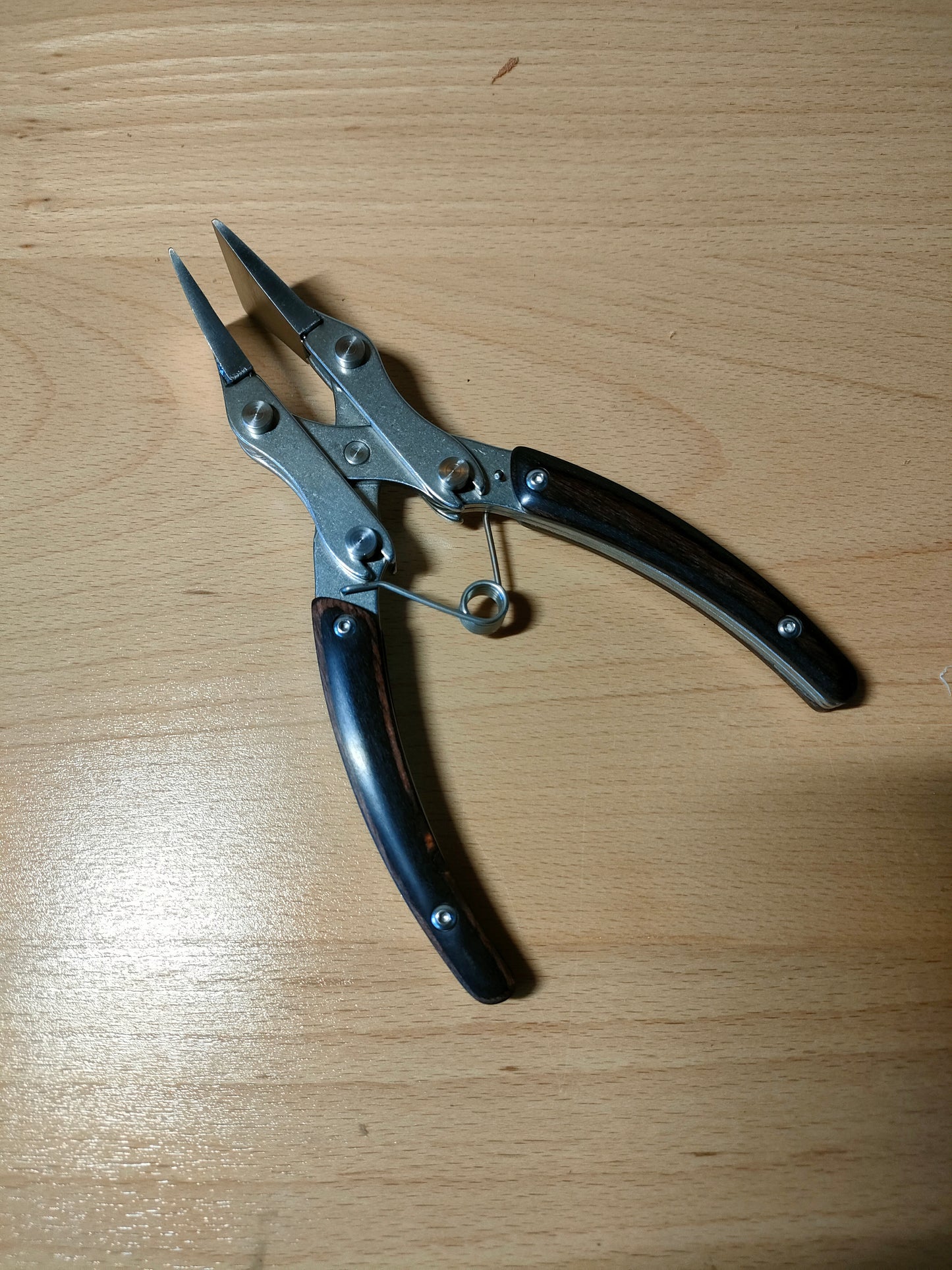 Leather edge glue plier