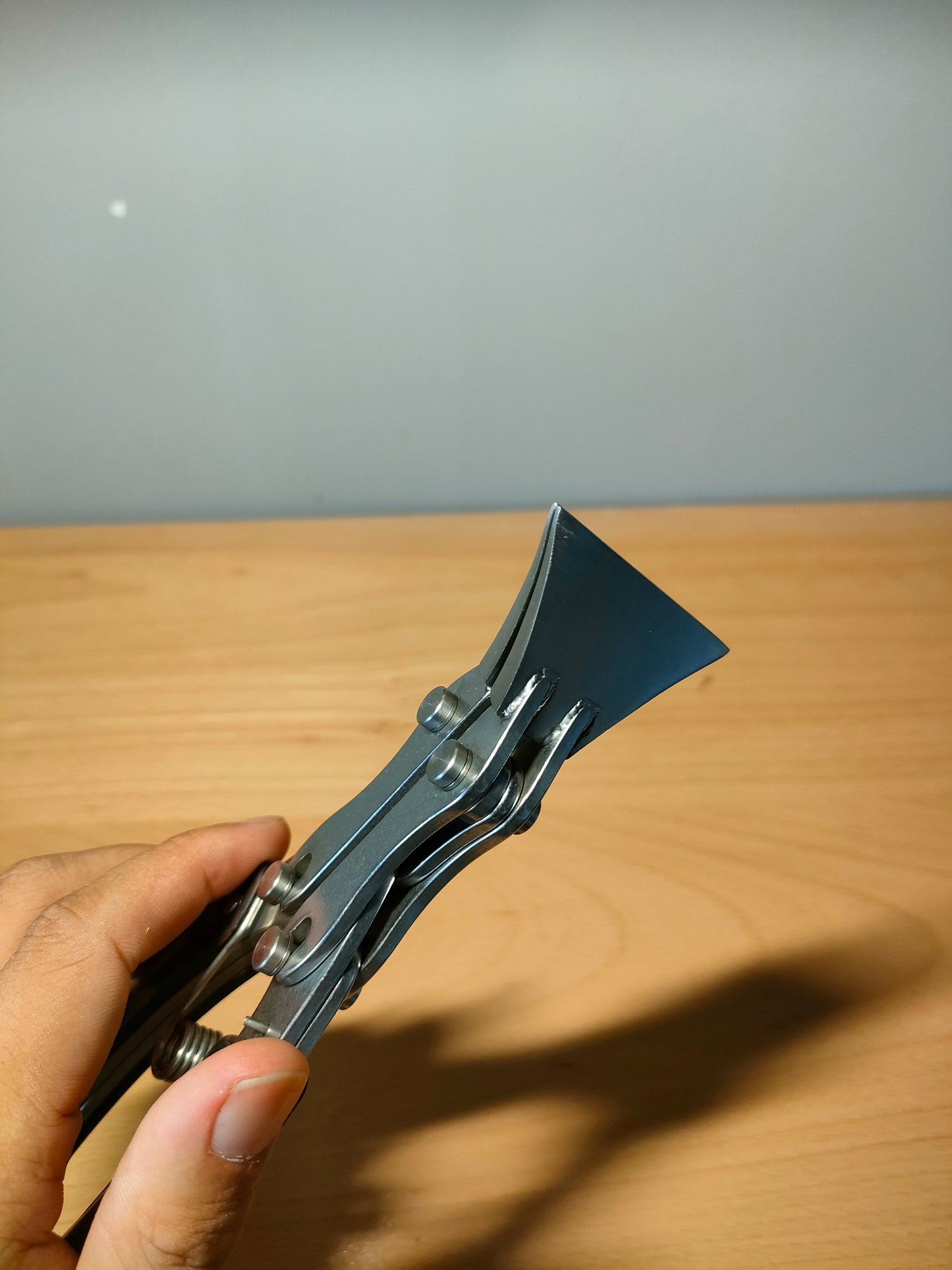 Leather edge glue plier
