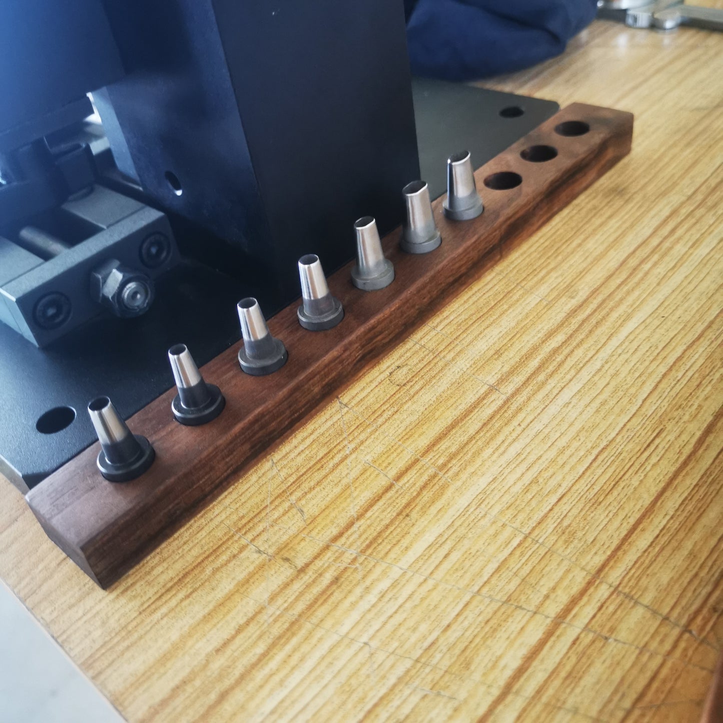 Premium strap punch machine( hand crank)