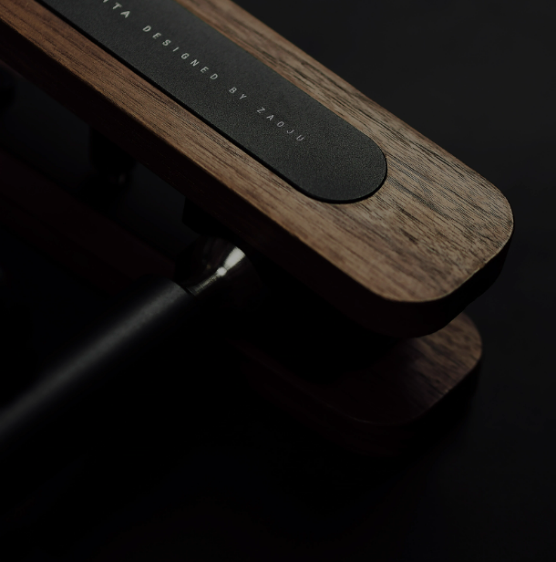 MAXITA  black walnut stitching pony