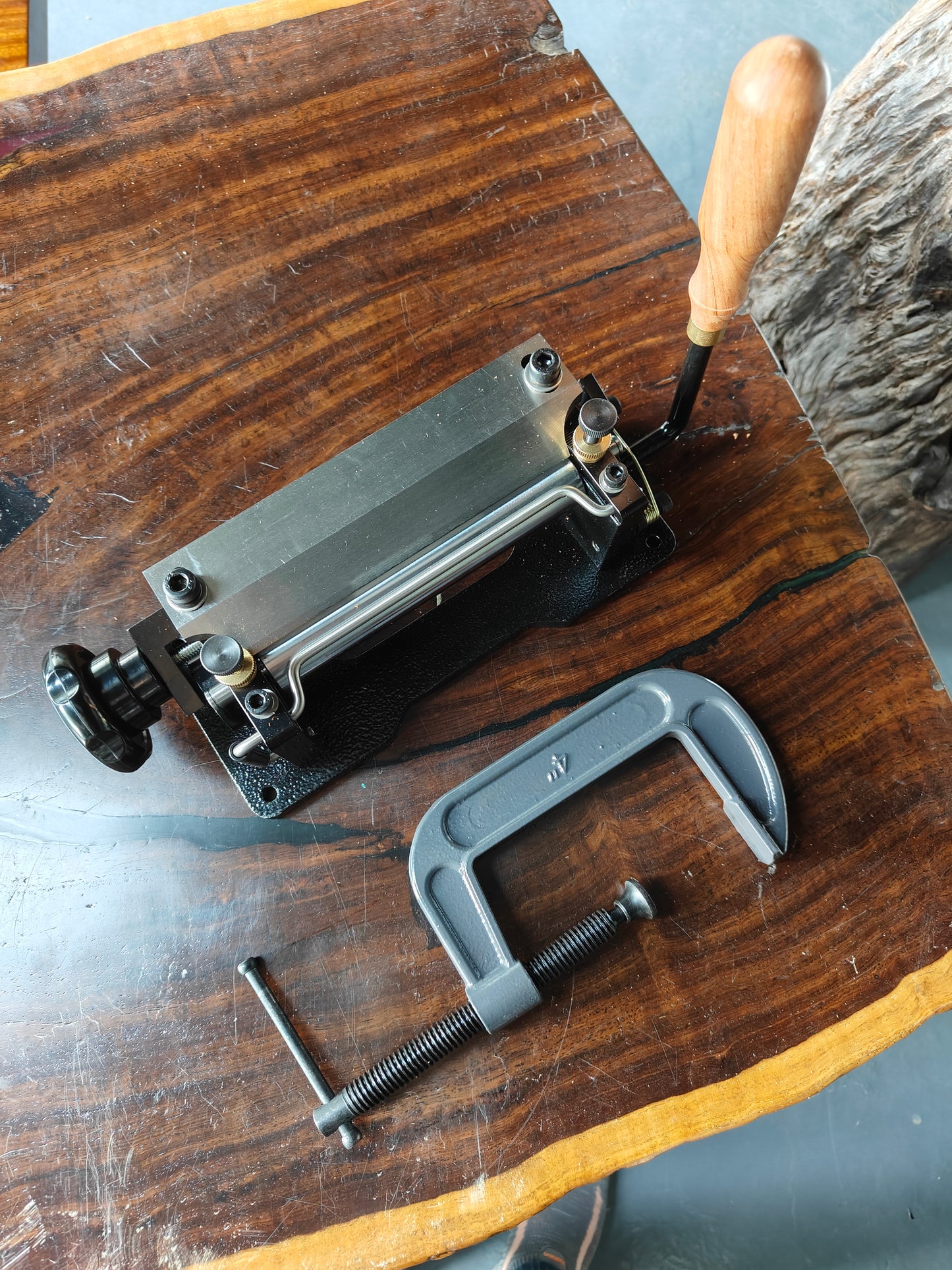 Premium leather splitter