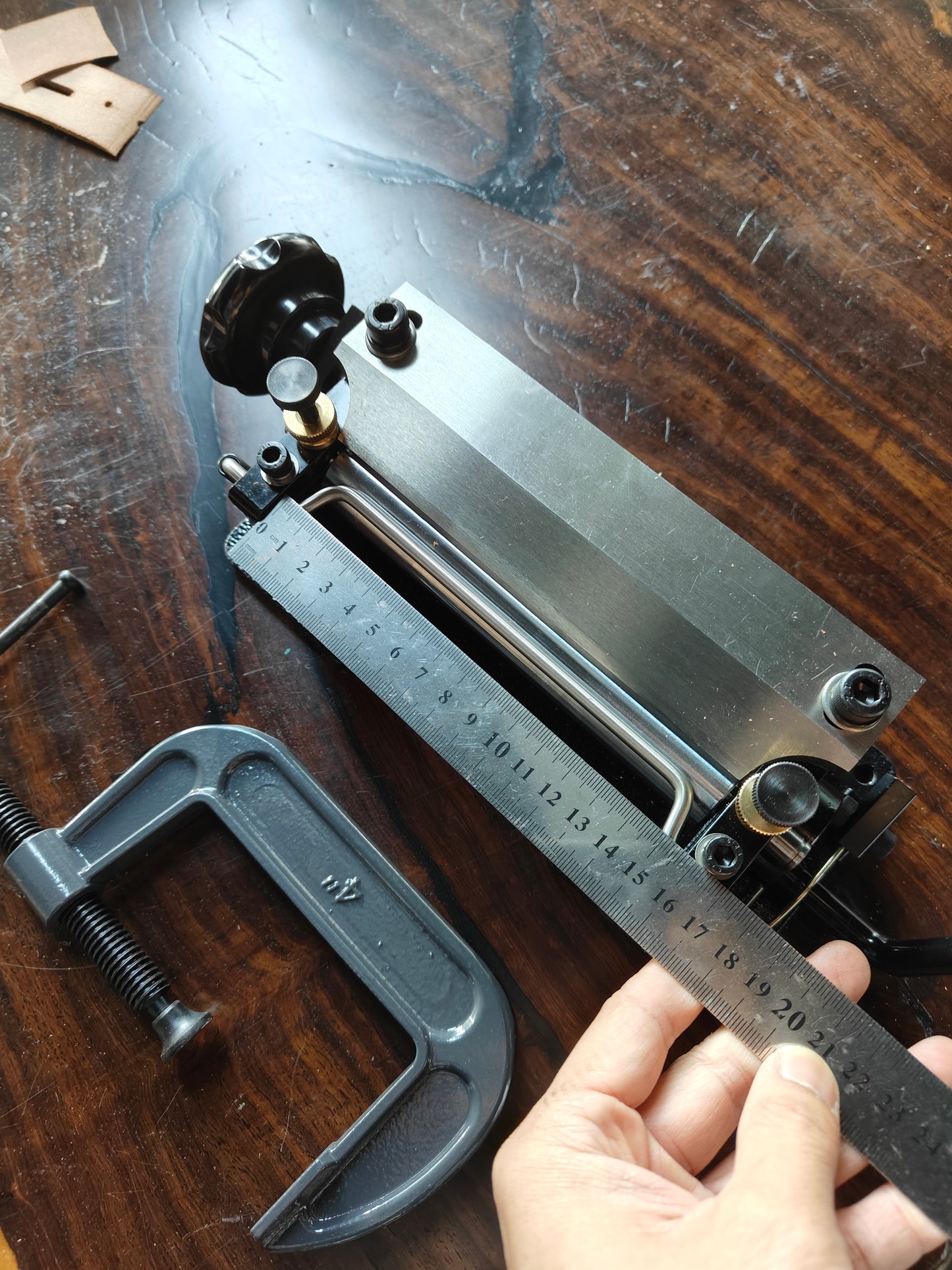 Premium leather splitter