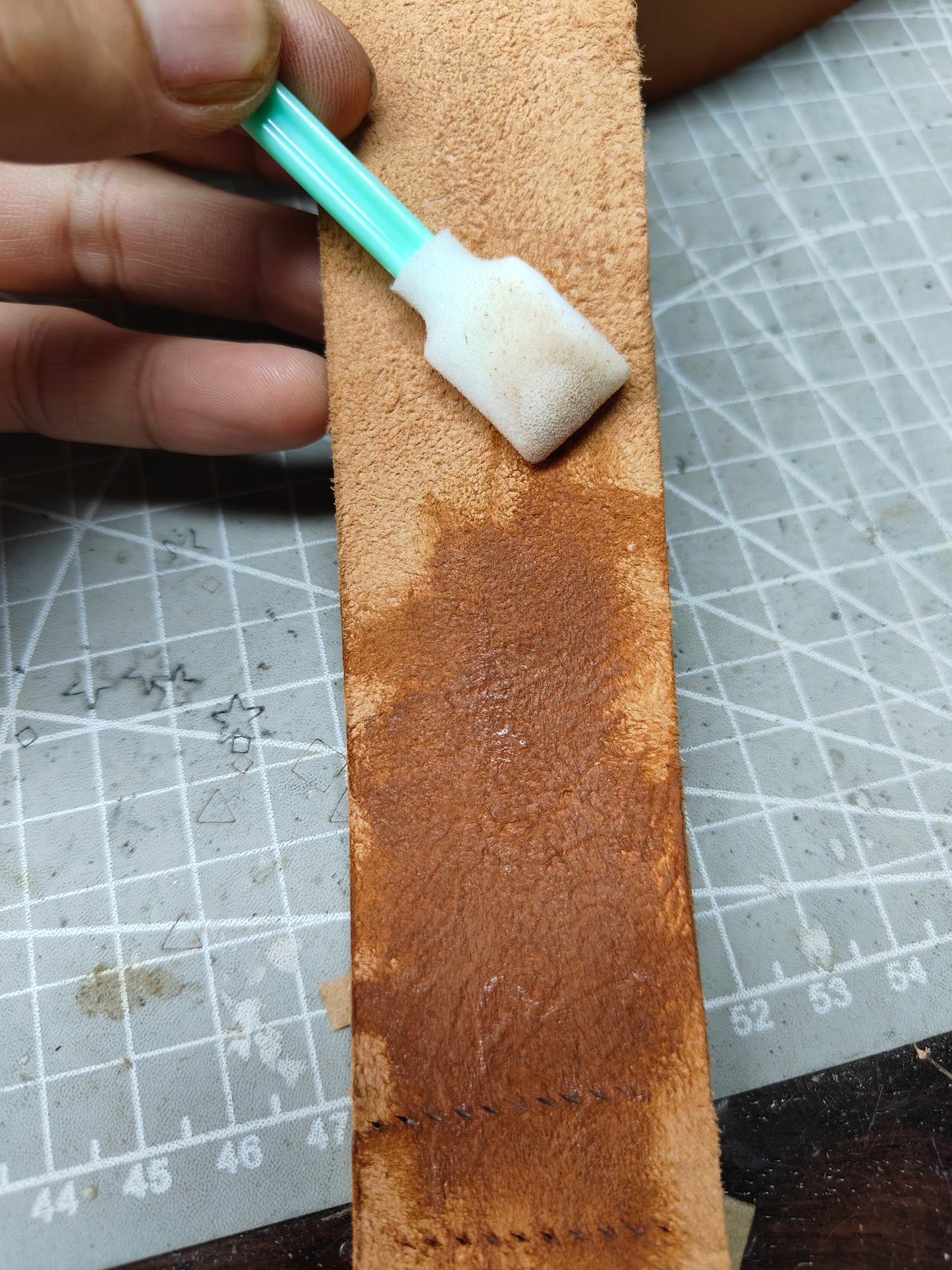 Foam stick edge paint