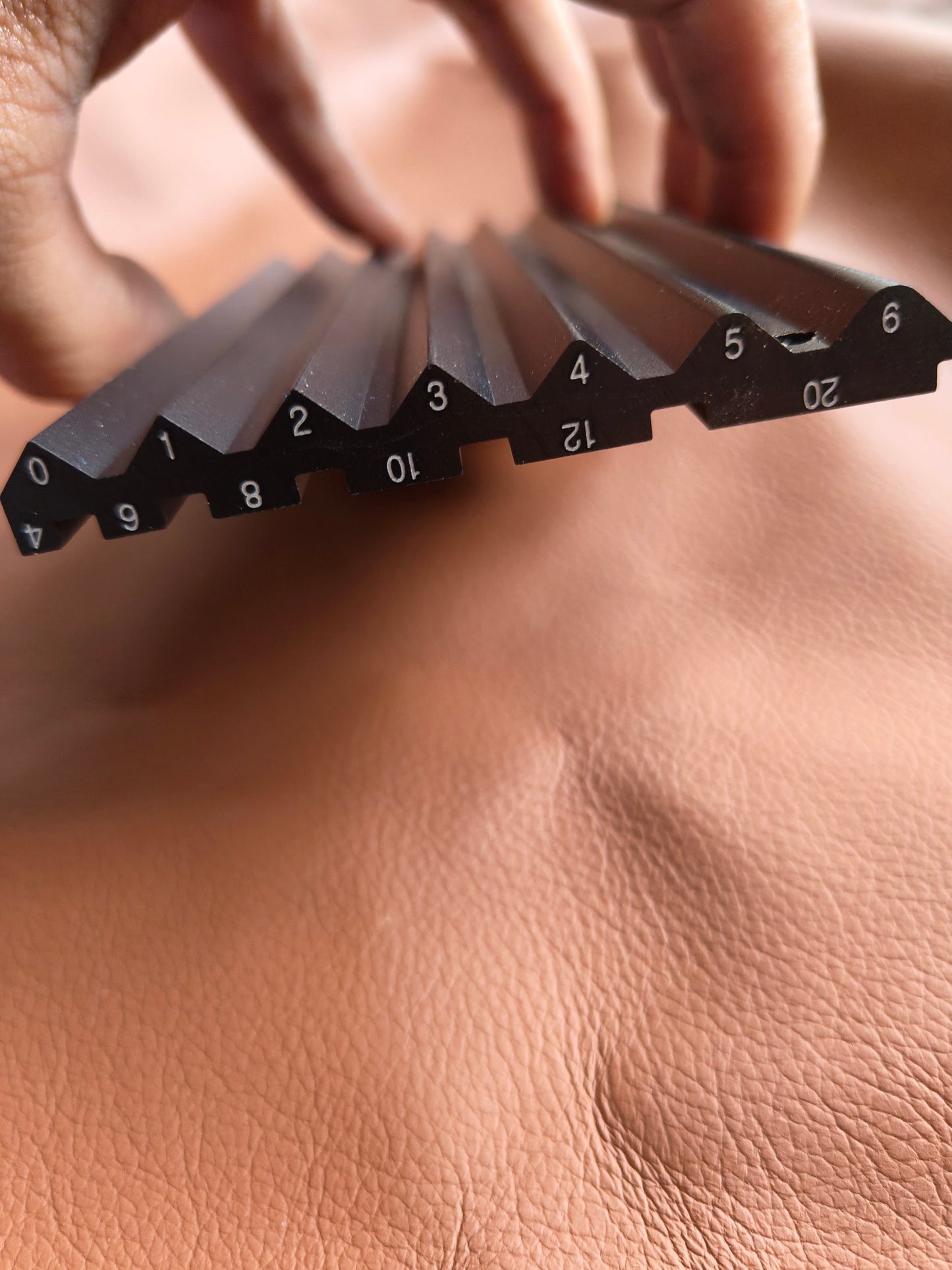 New version sharping Jig for edge beveler and French edger