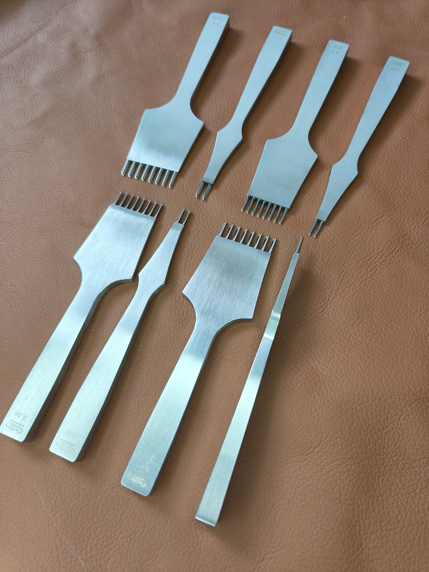 (New) Oval Tooth Stitching Chisel