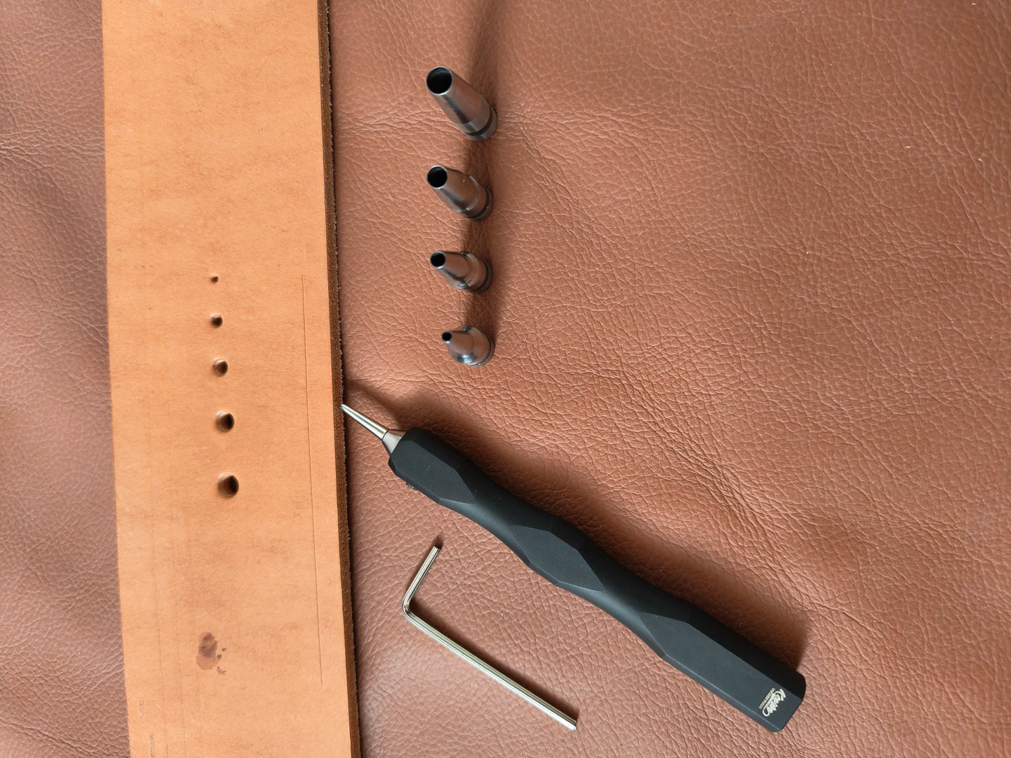 New KL black hole punch 1-5mm  (interchangable tip)