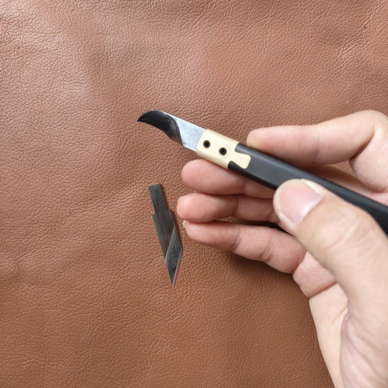 Interchange blade pen pattern knife