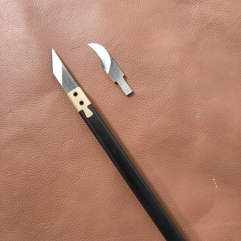 Interchange blade pen pattern knife