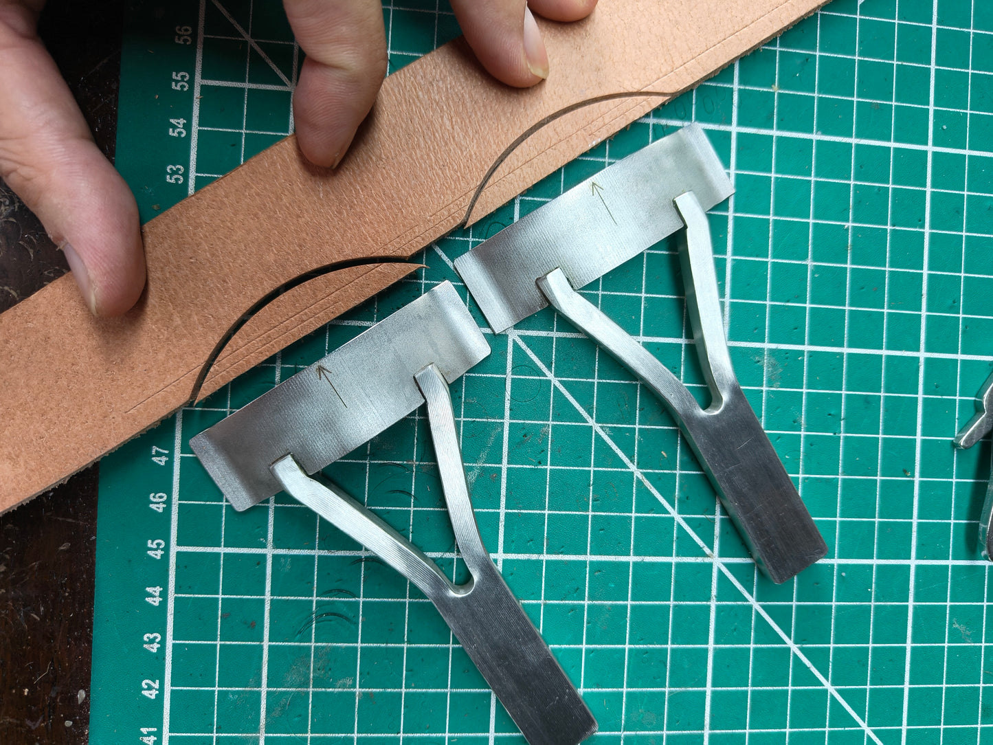 custom made curve card slot punch
