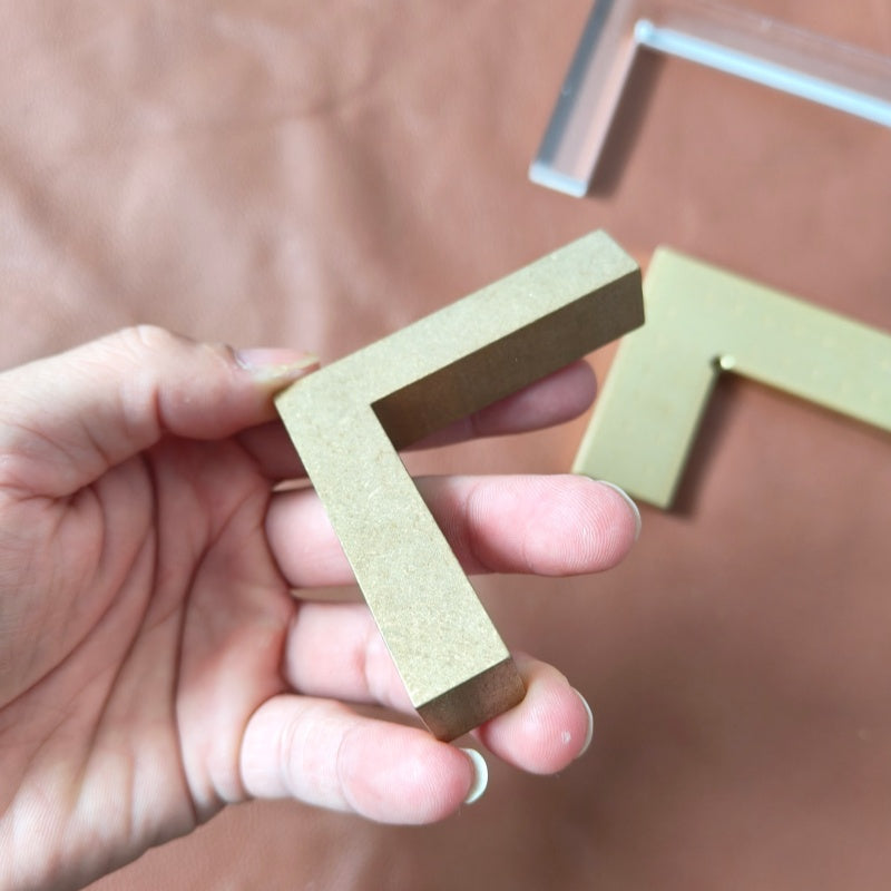 90 °  L corner guide