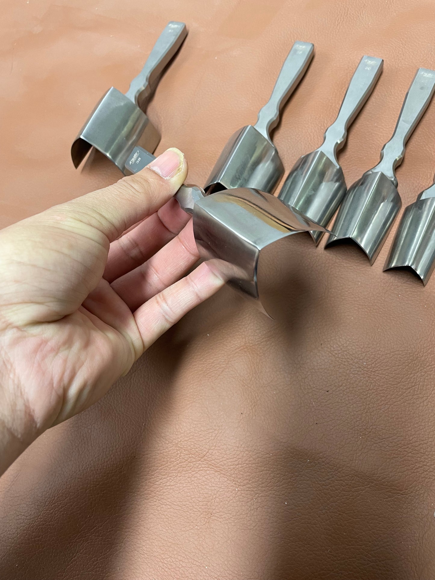 KL New belt punch V shape