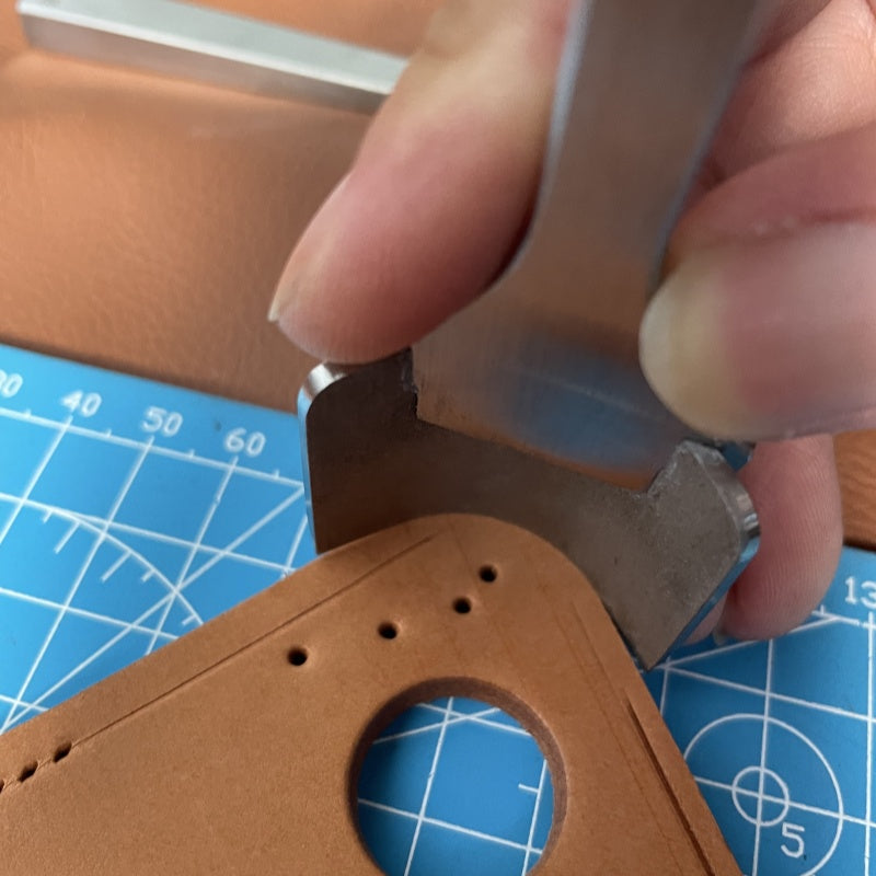 custom made 90°corner guide punch 