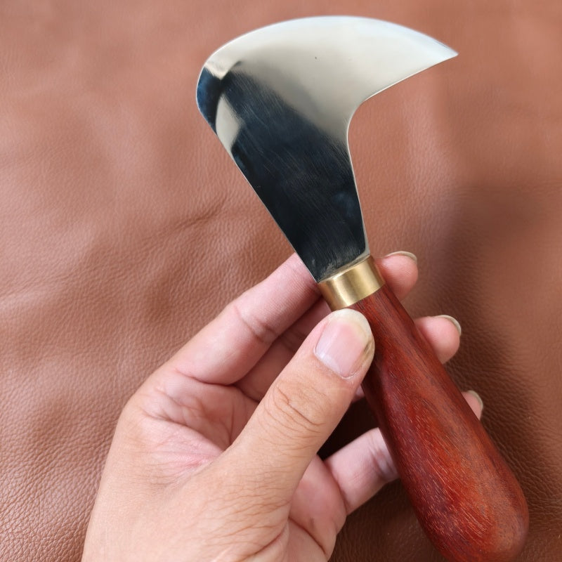 Custom made pattern round knife