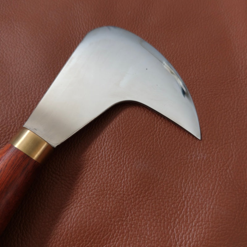 Custom made pattern round knife