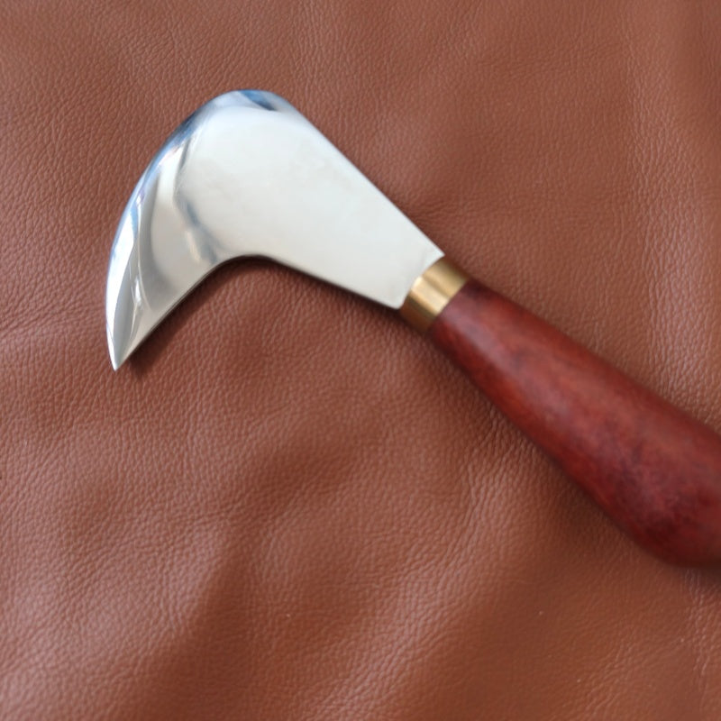 Custom made pattern round knife