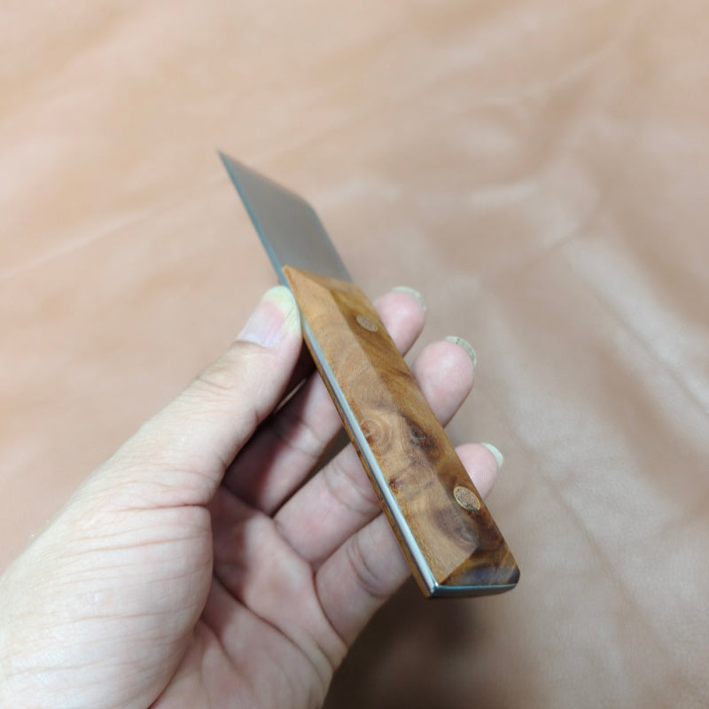 Full- tang handle premium skiving knife