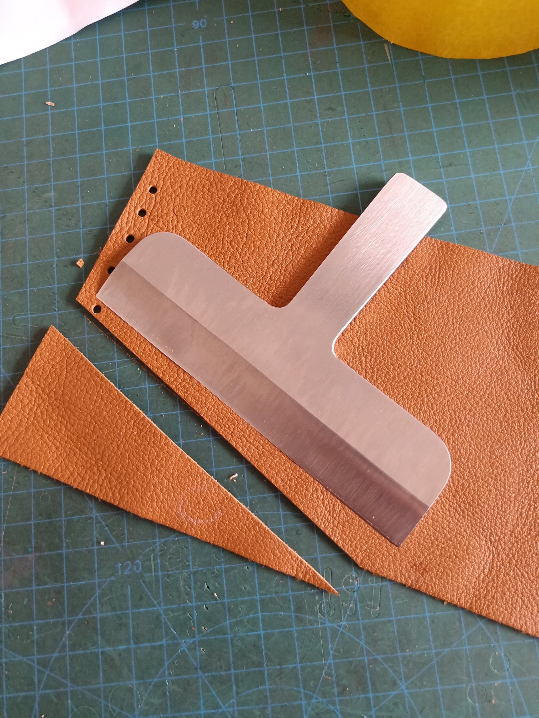 Custom Card Slot Punch (130mm) Kevin Leather Tools