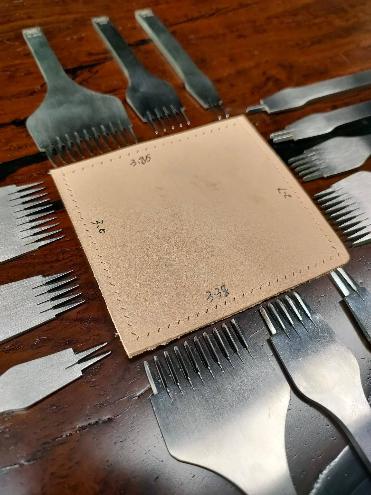 KL basic French prickin iron