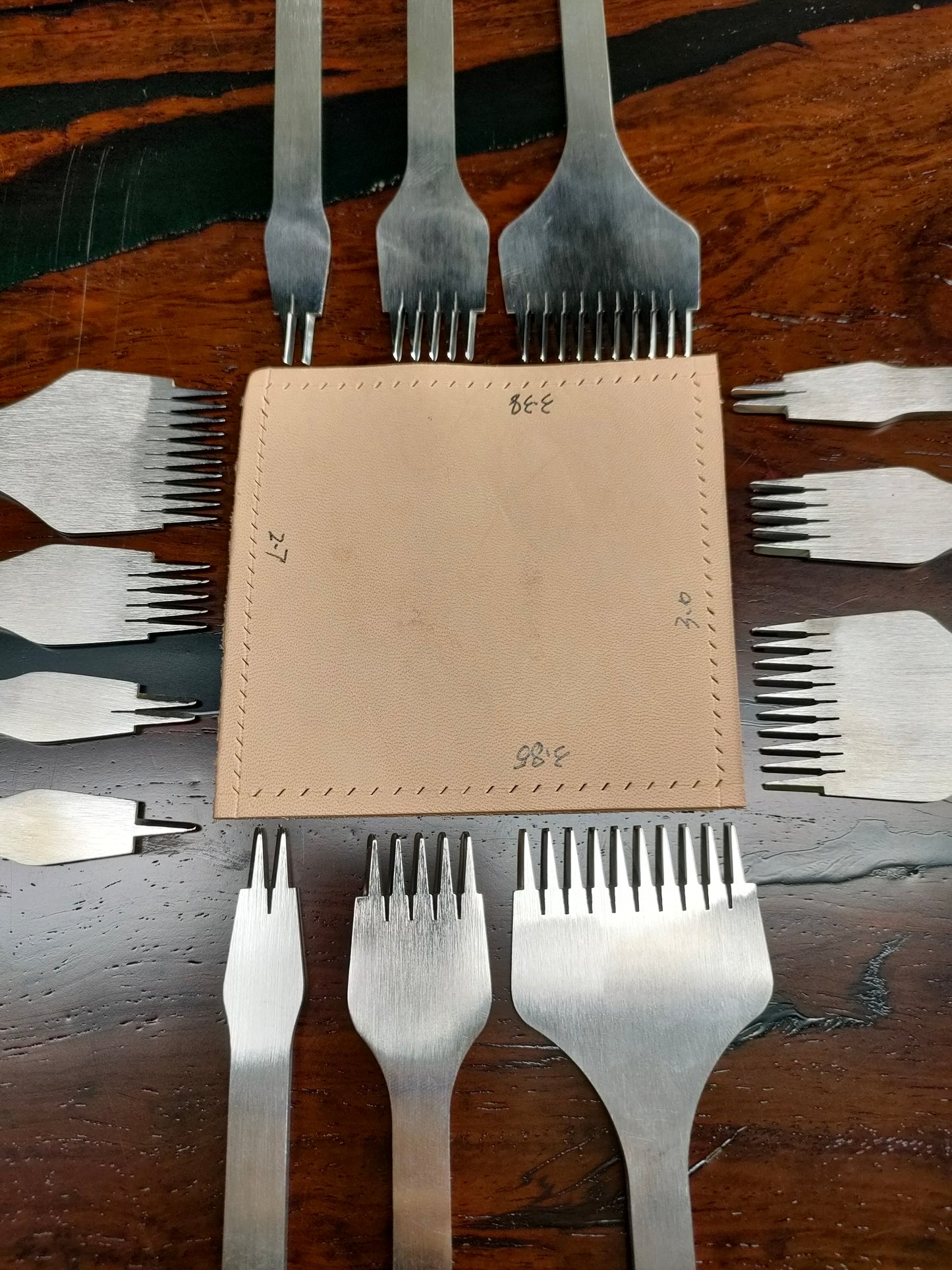 KL basic French prickin iron