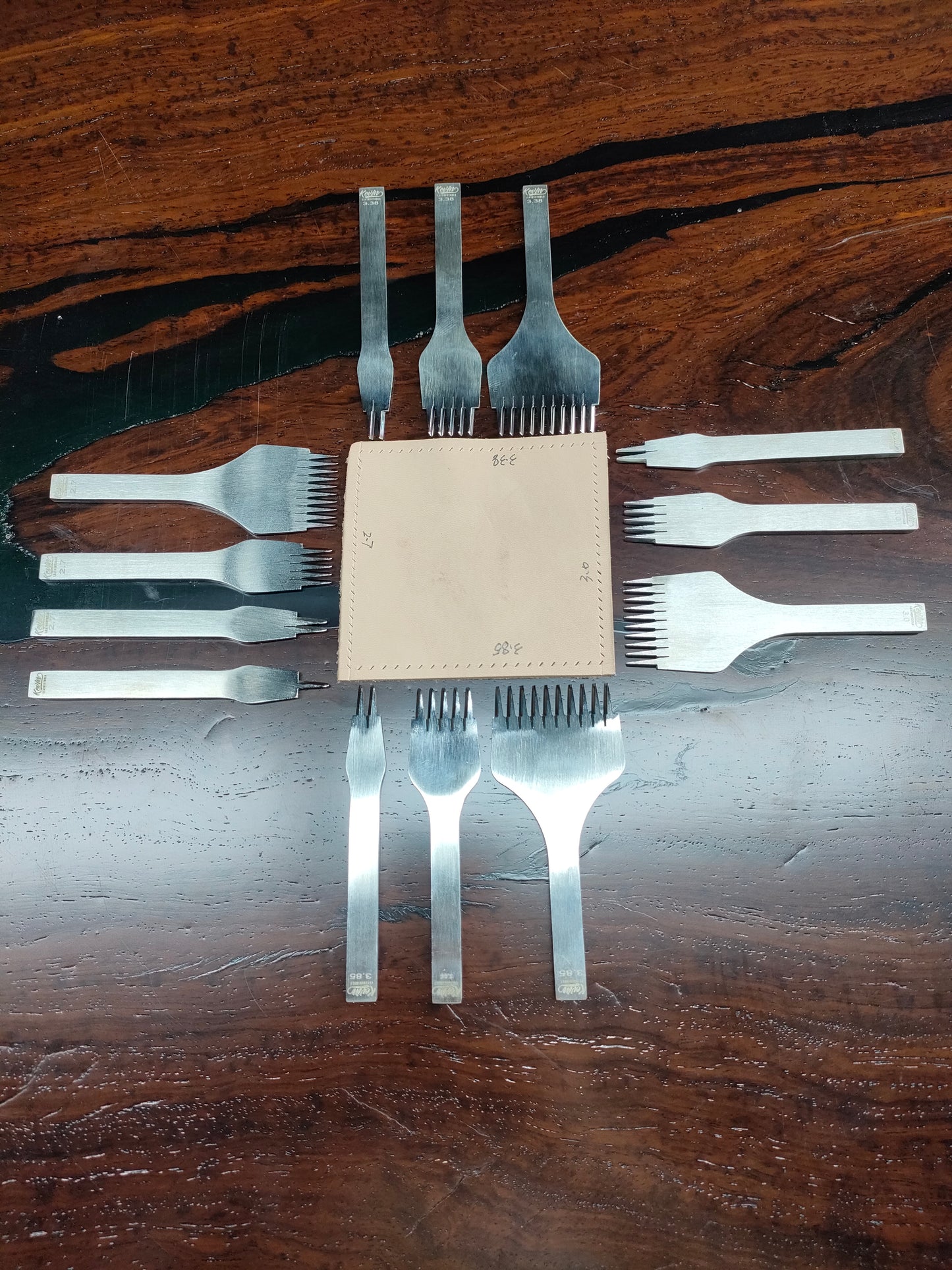 KL basic French prickin iron