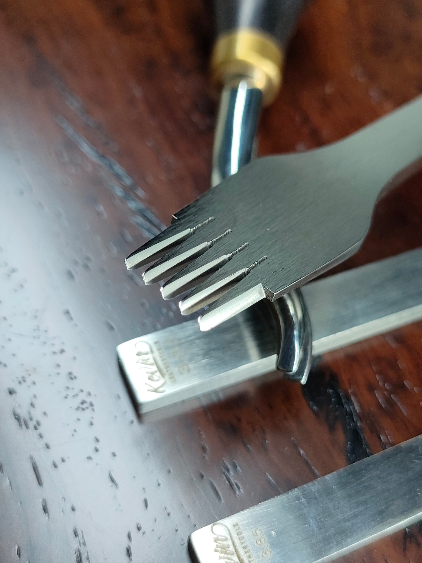 KL basic French prickin iron
