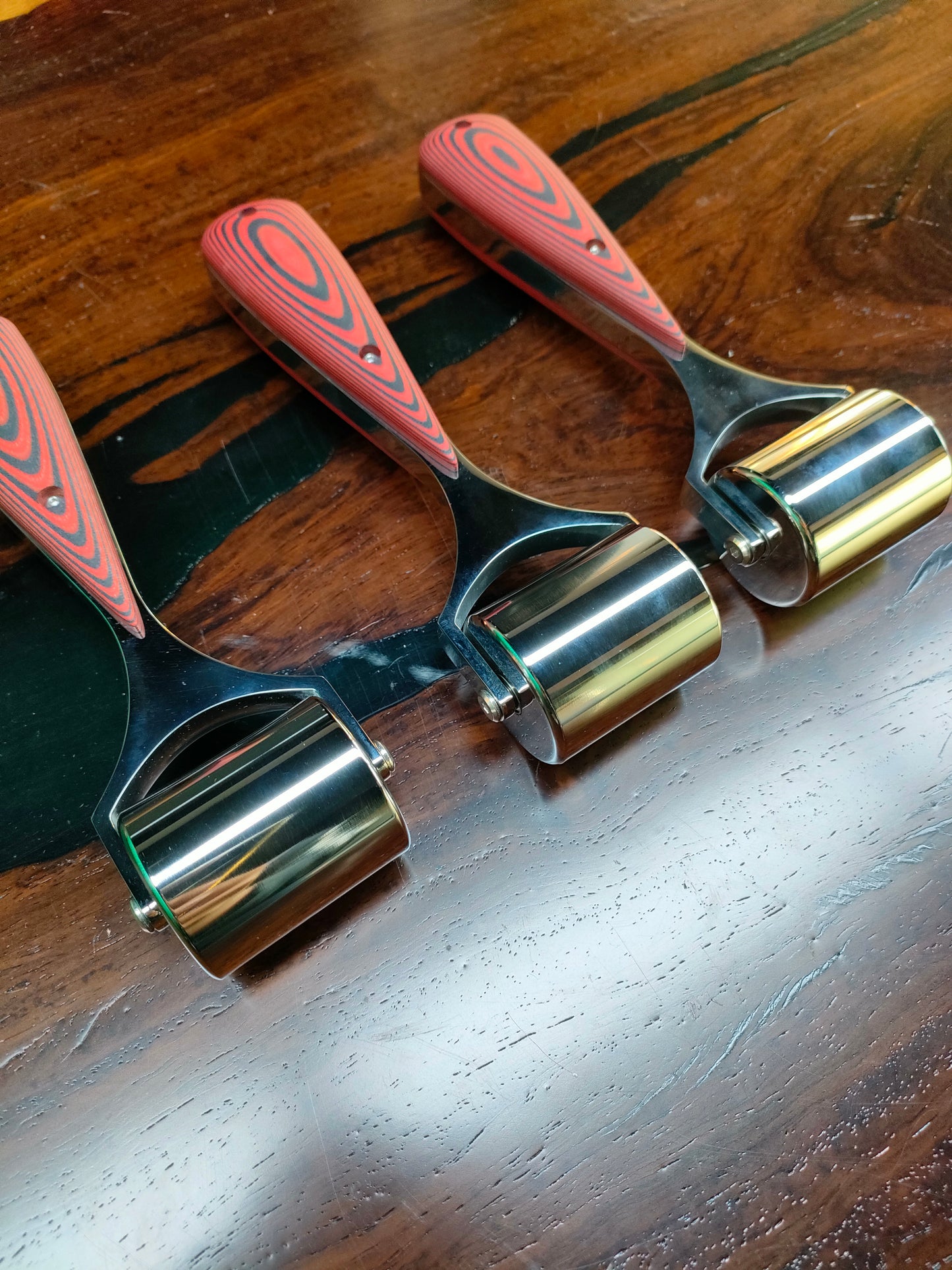 Premium G10 handle roller