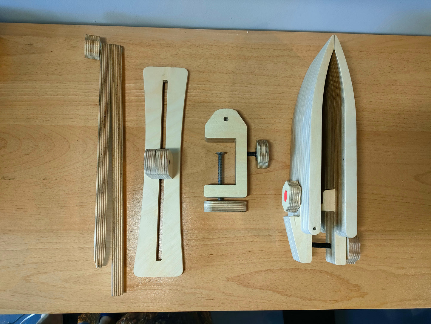 Mulltifunctional stitching pony