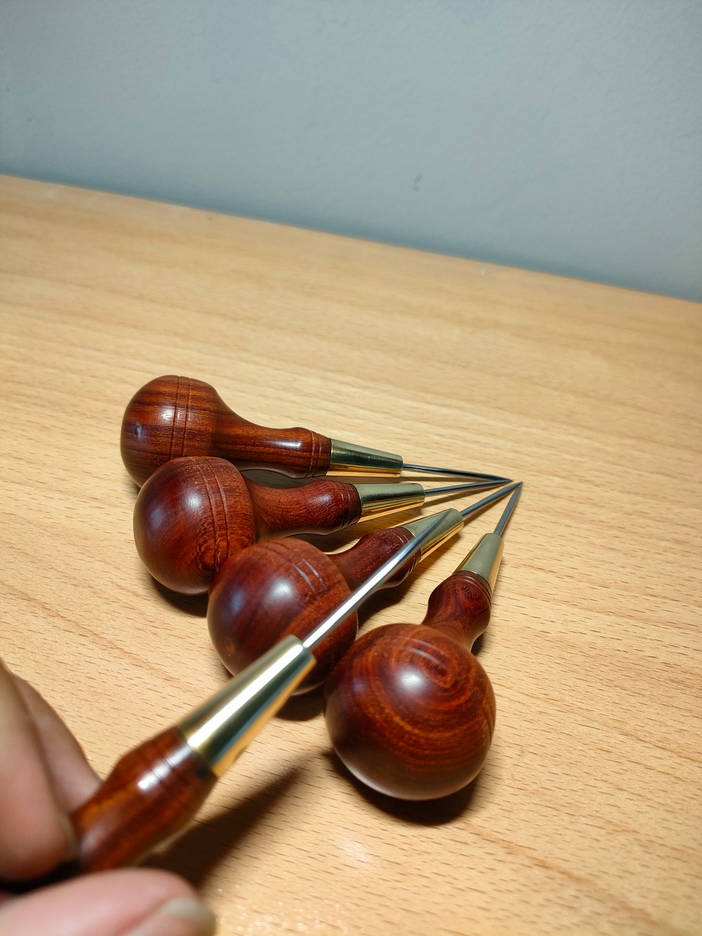 Round (Scratch) awl