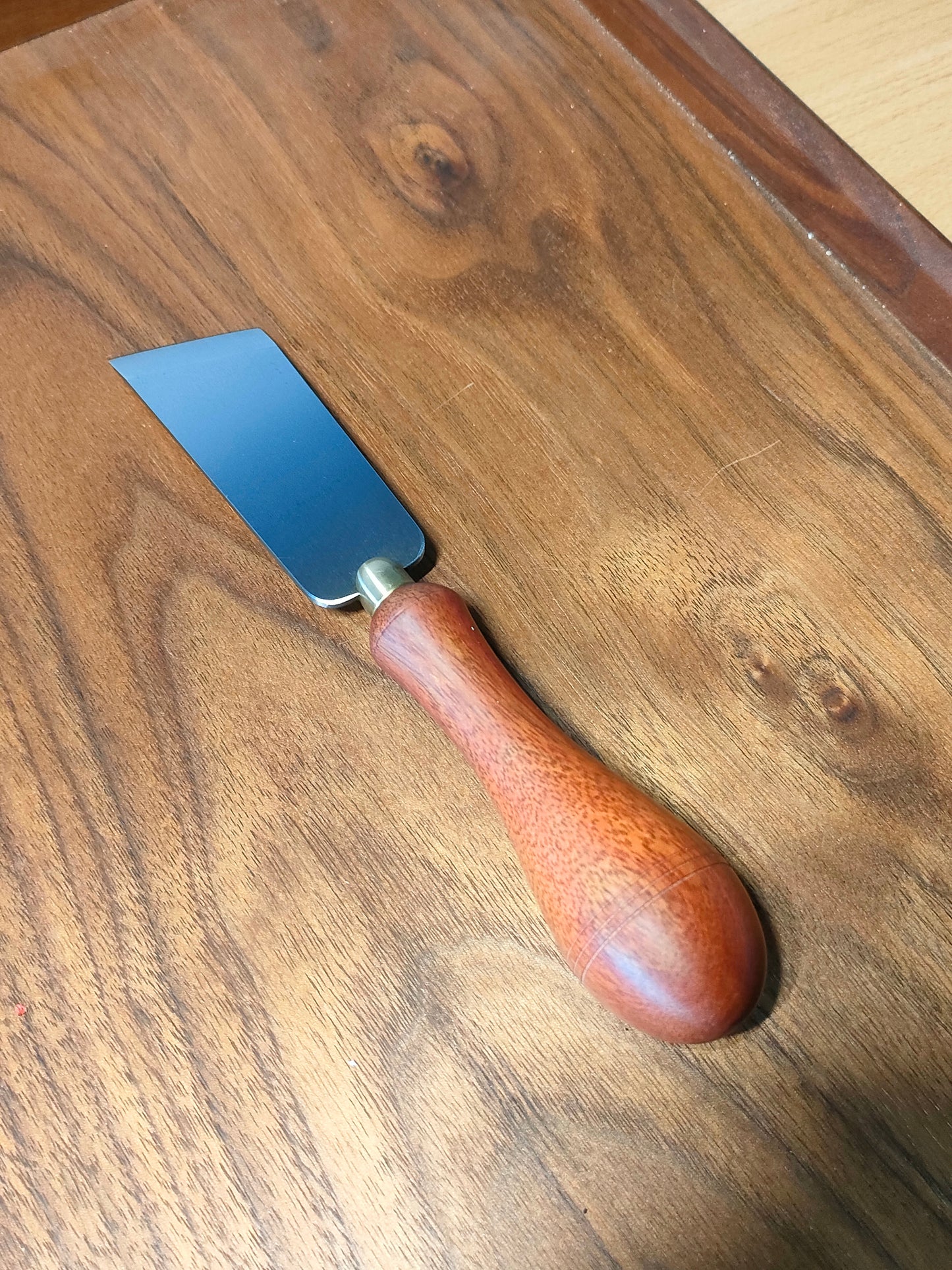 KL Rosewood Oblique straight Skiving Knife