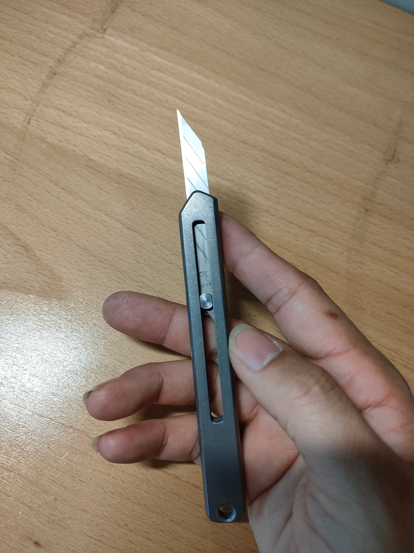 Stainless steel Utility Knife (9mm Blade)